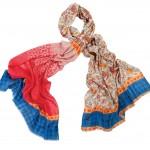 Stoles and Shawls: Differences and Similarities