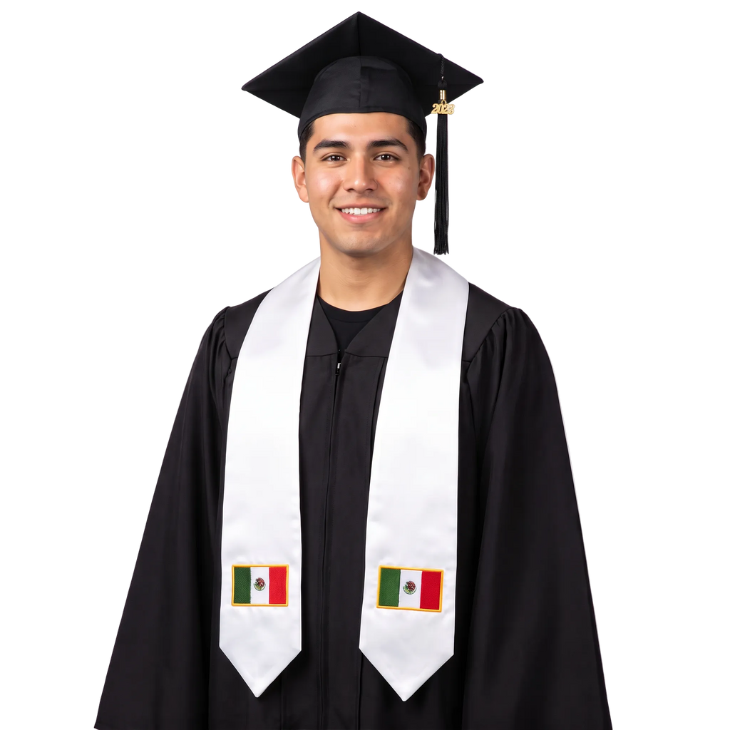 Mexico international graduation stole featuring a Mexican flag patch, perfect for graduation ceremonies and cultural celebrations.⠋