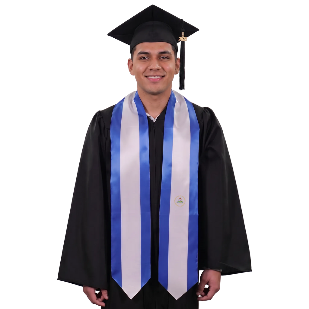 Nicaragua graduation stole featuring the Nicaraguan flag, perfect for graduation ceremonies and cultural celebrations.⠋